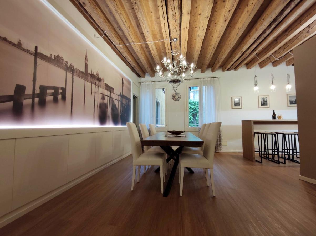 Deluxe 3 Bedroom Flat In Rialto Венеция Екстериор снимка