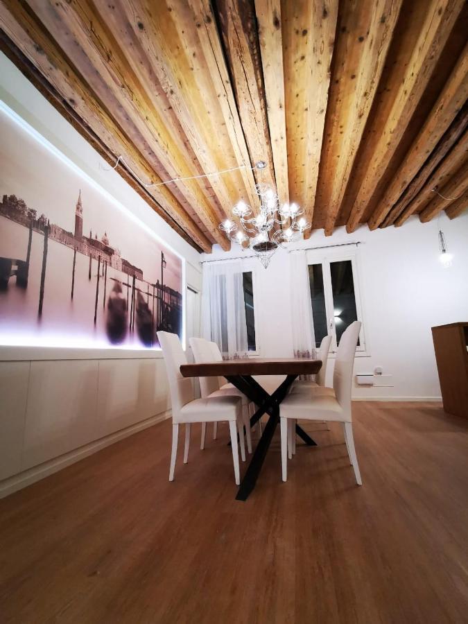 Deluxe 3 Bedroom Flat In Rialto Венеция Екстериор снимка