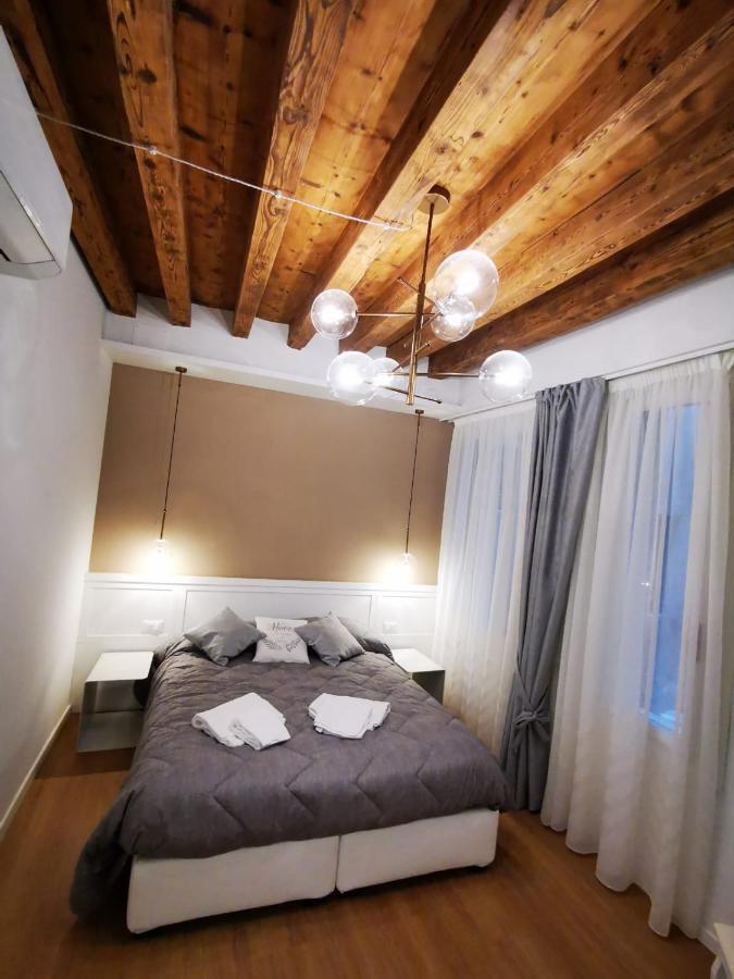 Deluxe 3 Bedroom Flat In Rialto Венеция Екстериор снимка